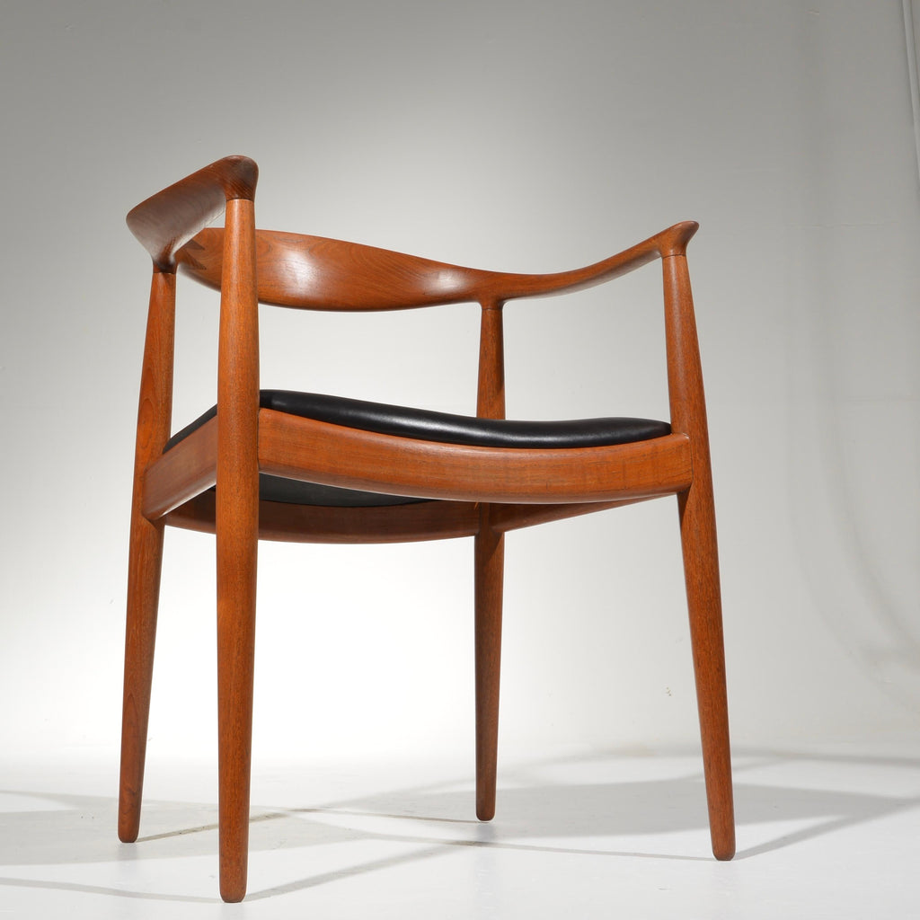 Hans Wegner JH-503 teak and leather chair detail 3