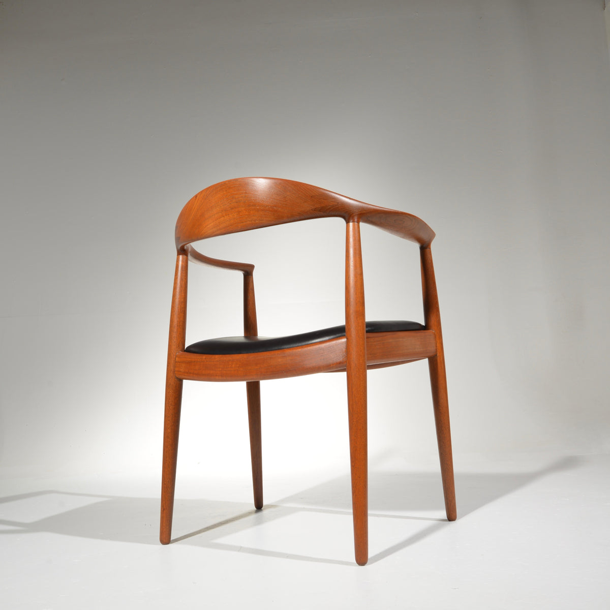 Hans Wegner JH-503 teak and leather chair detail 6