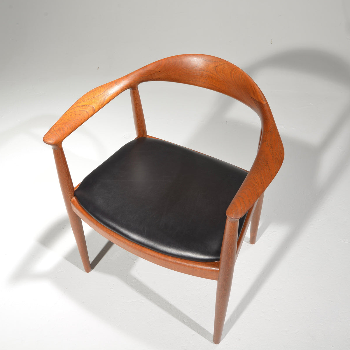 Hans Wegner JH-503 teak and leather chair detail 7