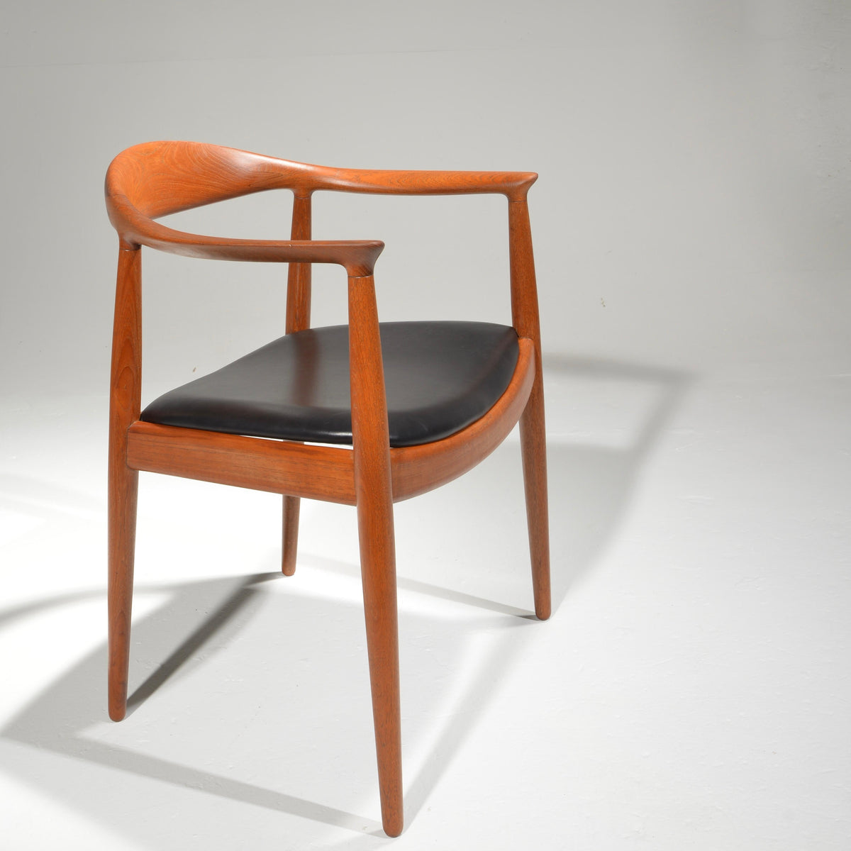 Hans Wegner JH-503 teak and leather chair detail 10