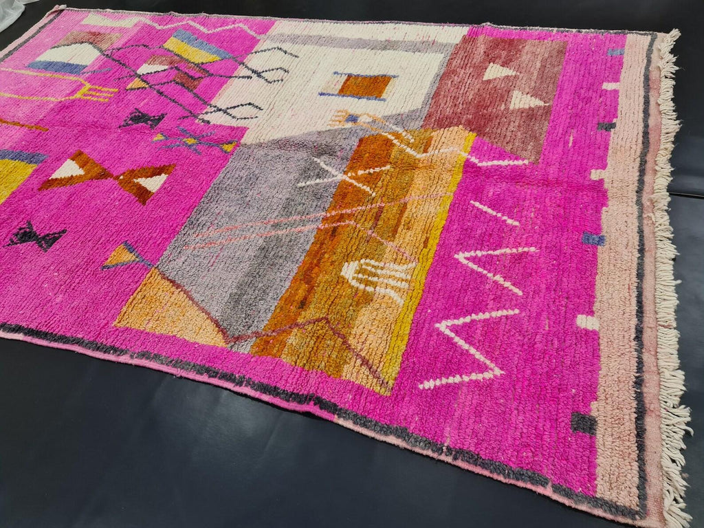 Moroccan Boujaad pink geometric wool rug detail 9