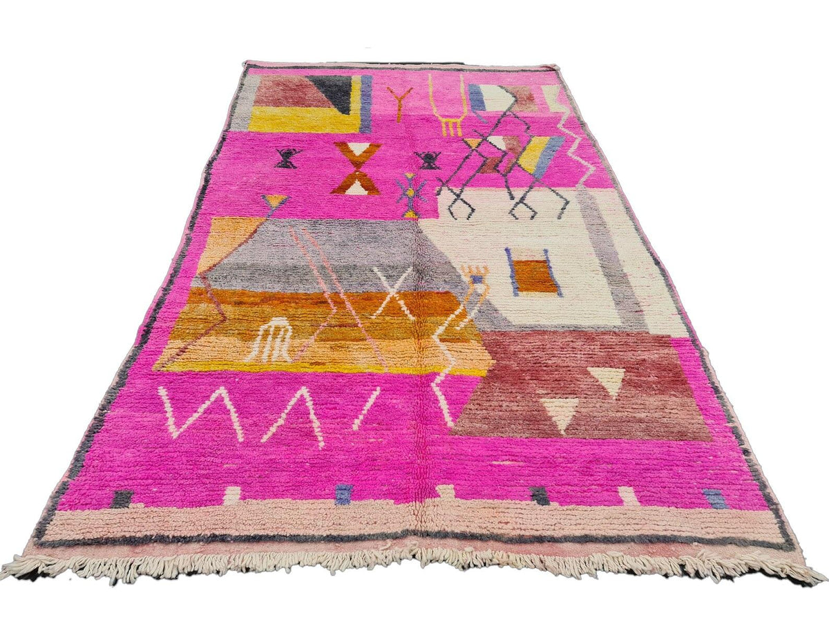 Moroccan Boujaad pink geometric wool rug detail 4