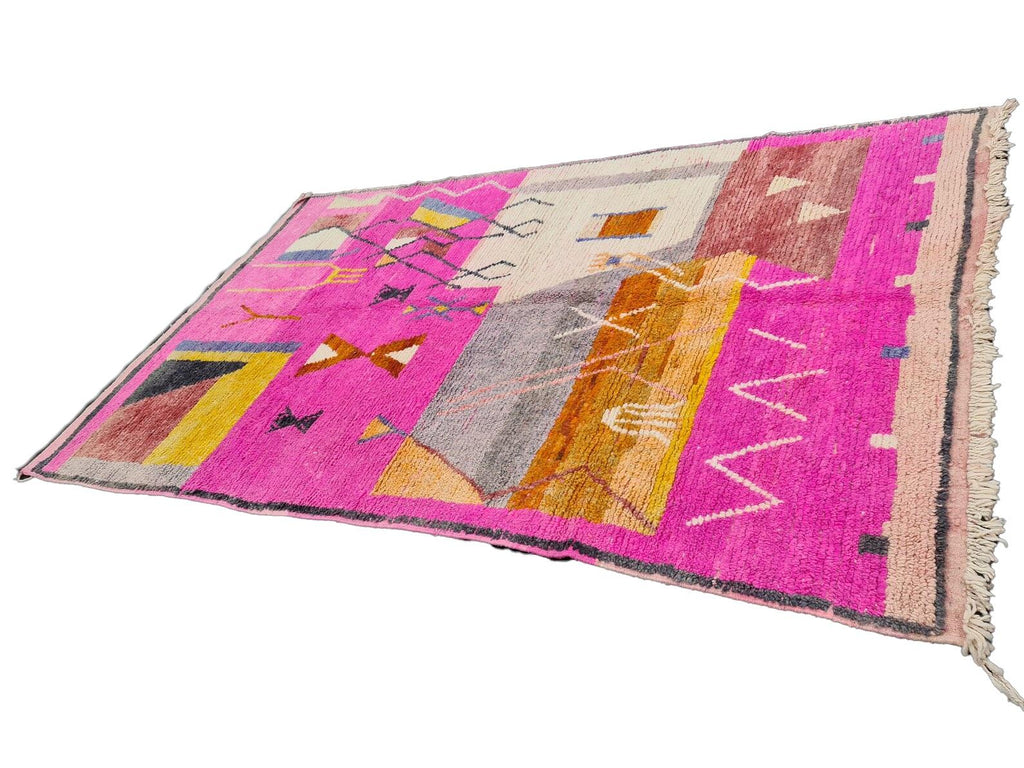 Moroccan Boujaad pink geometric wool rug detail 3