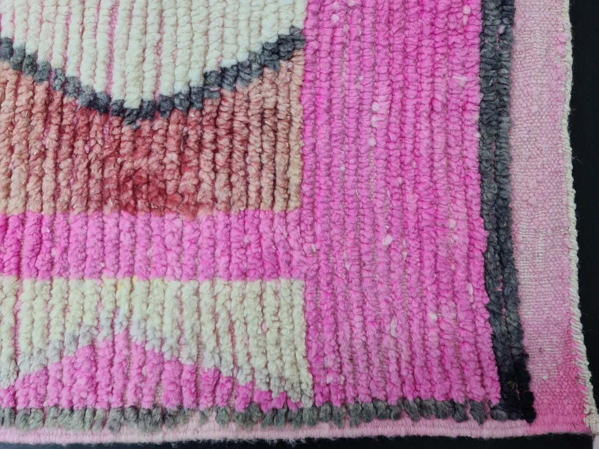 Moroccan Boujaad pink geometric wool rug detail 6