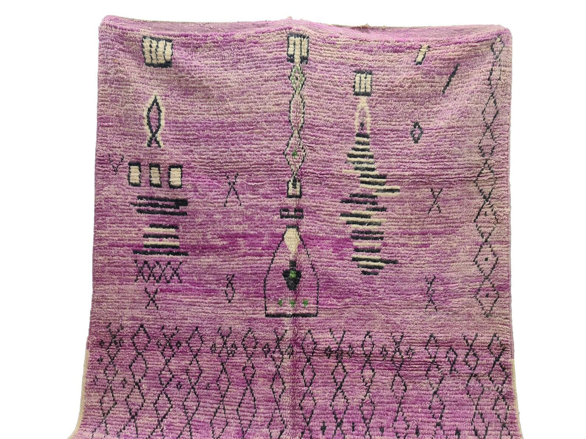 Moroccan Boujaad red purple and black geometric wool rug detail 5