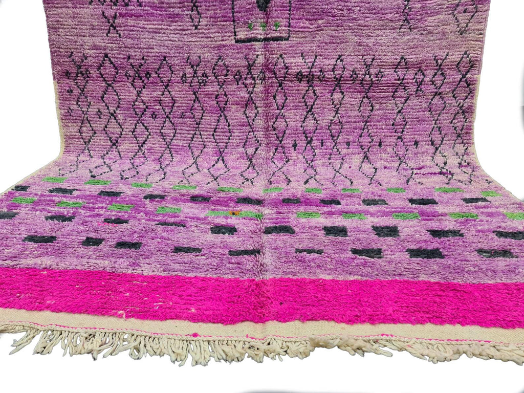 Moroccan Boujaad red purple and black geometric wool rug detail 4