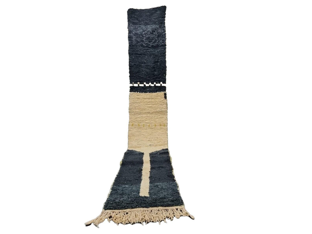 Moroccan Boujaad black and beige geometric wool runner detail 2