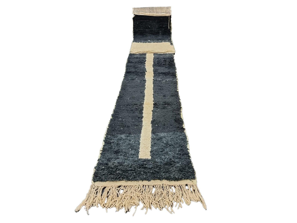 Moroccan Boujaad black and beige geometric wool runner detail 3